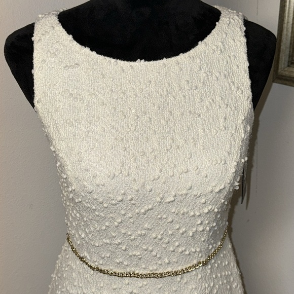 Vince Camuto cream textured gold tone chain waist fit & flare sleeveless dress 2 - Picture 3 of 10